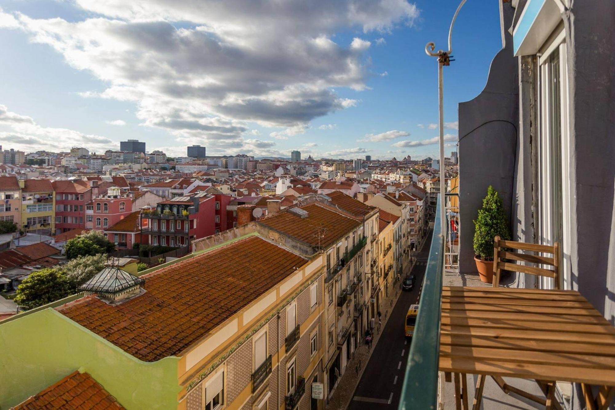 Charming Flat With 2 Bedrooms On Lisbon's 7th Hill Apartment Lisbon